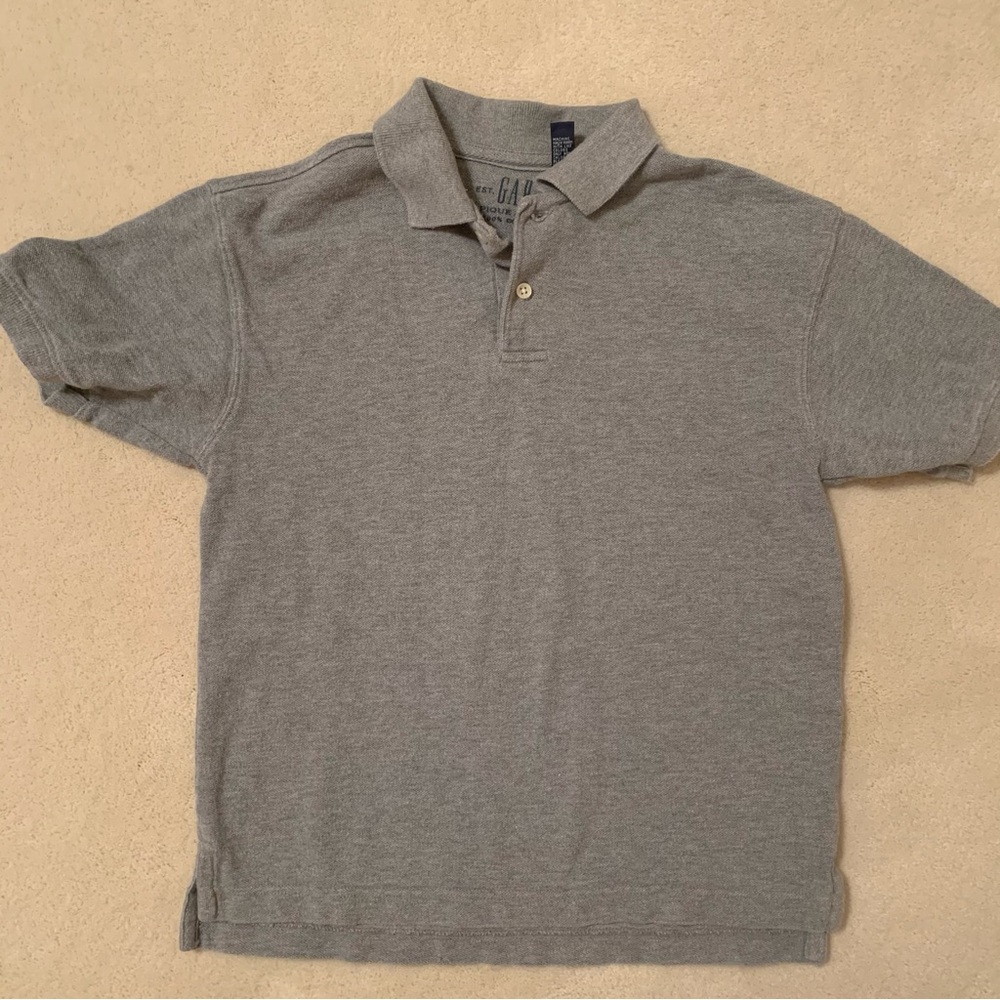 * $5 with $15+ bundle *  Gap pique polo shirt size medium (10-12)